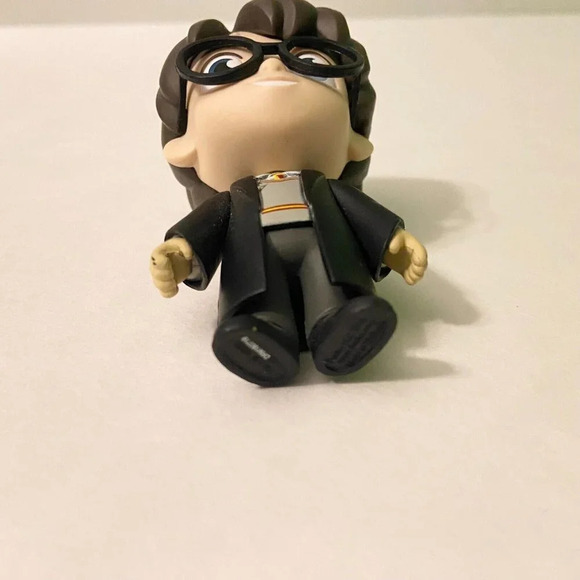 2018  Harry Potter Funko Pop Figure 5 Star Harry in Robe 3 Inch Tall Vinyl Toy - Picture 6 of 10